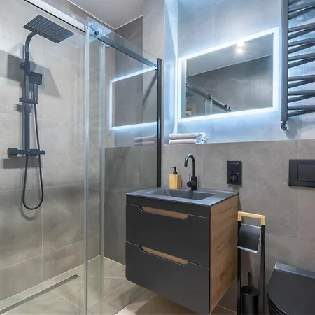 Posnania Parking Samodzielne Zameldowanie 24h * Poznan